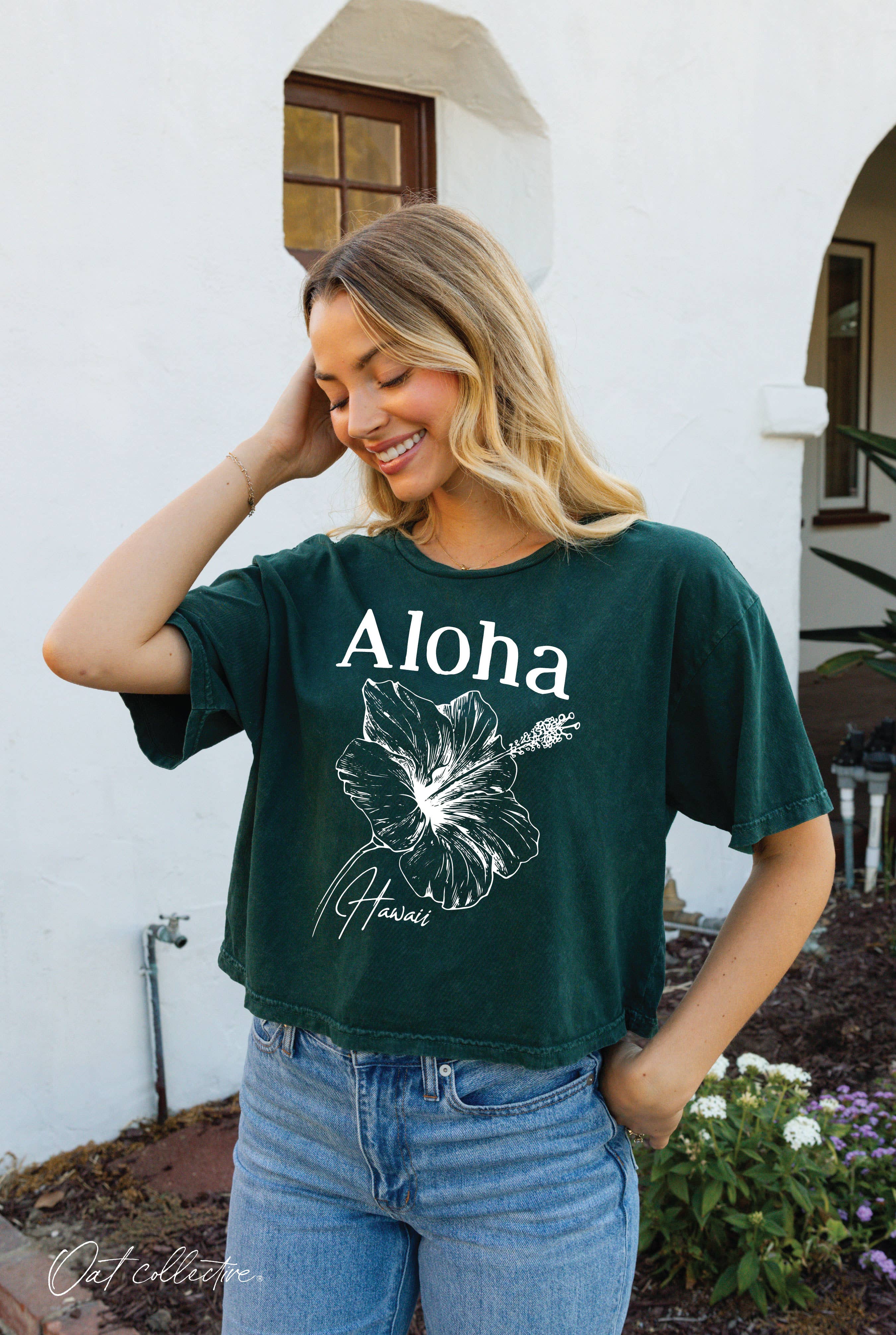 ALOHA HAWAII Cropped Mineral Washed Graphic Top