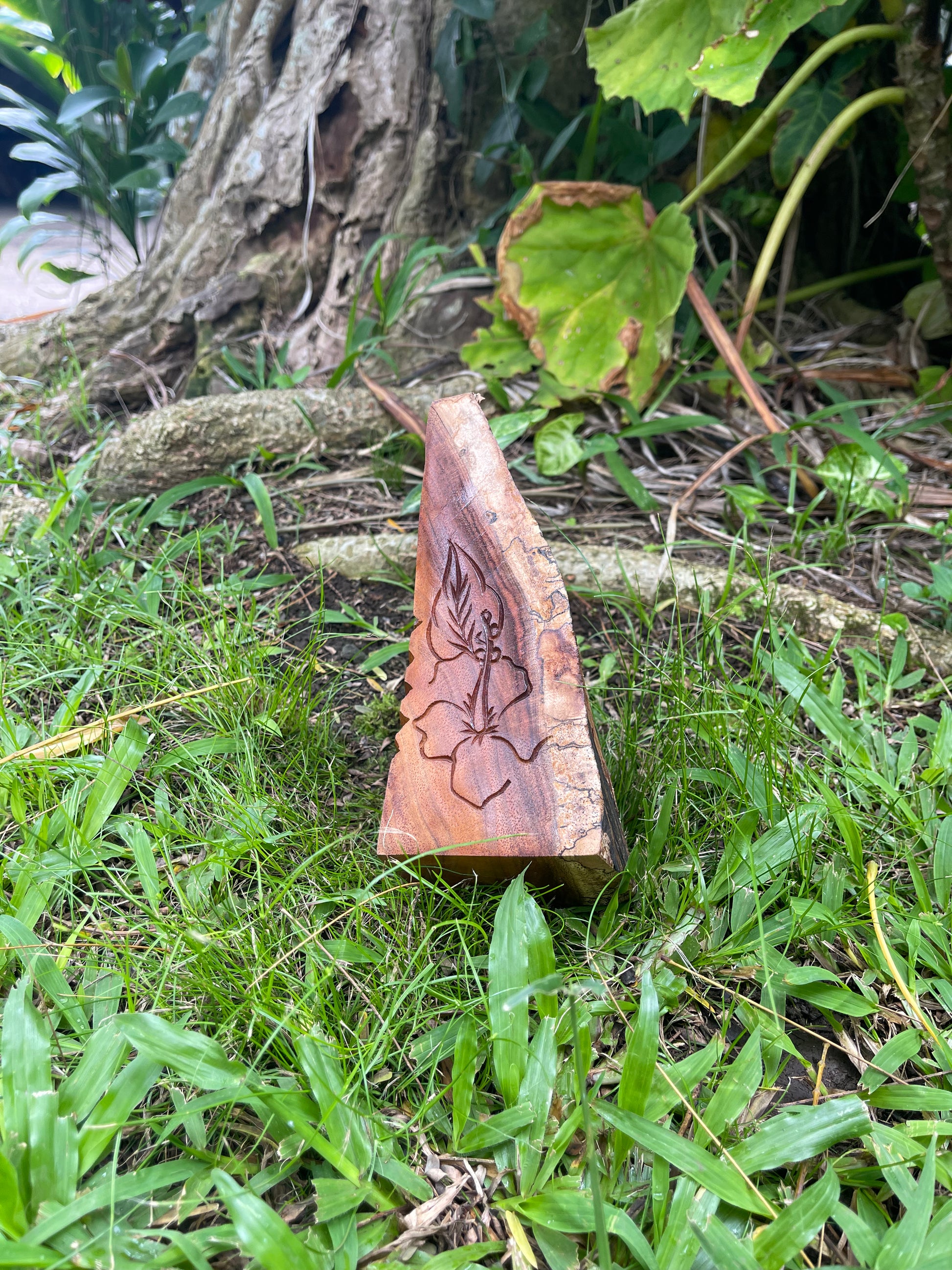 Hibiscus Hawaiian Flower Carving