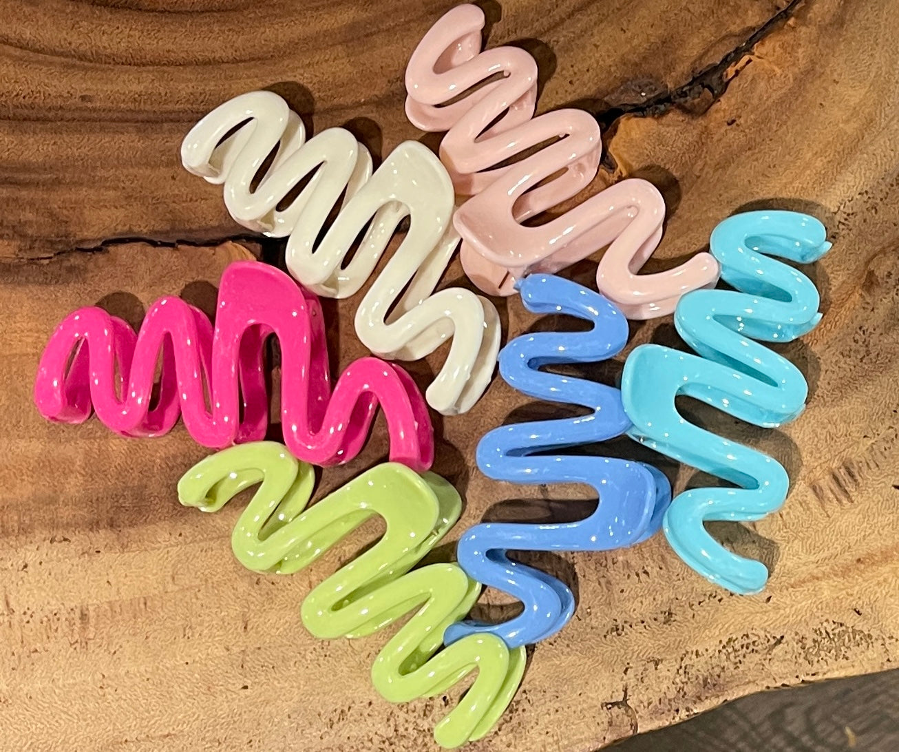 Island Wave Squiggle Claw Clip