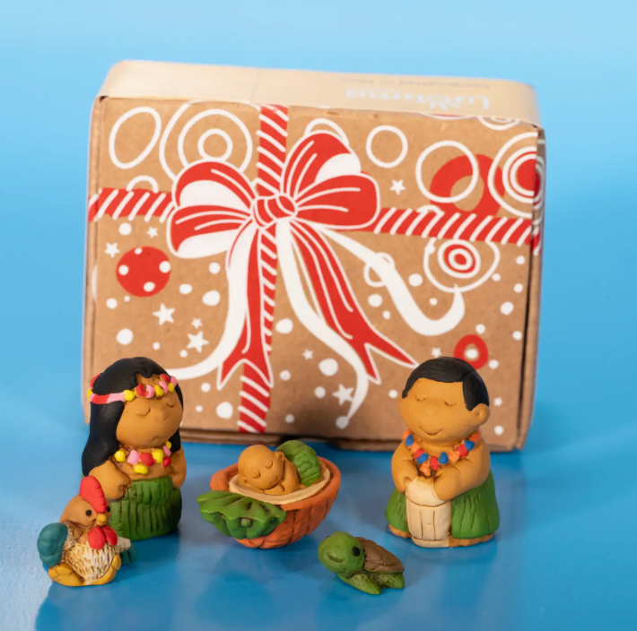 Hawaiian - Mini Nativity