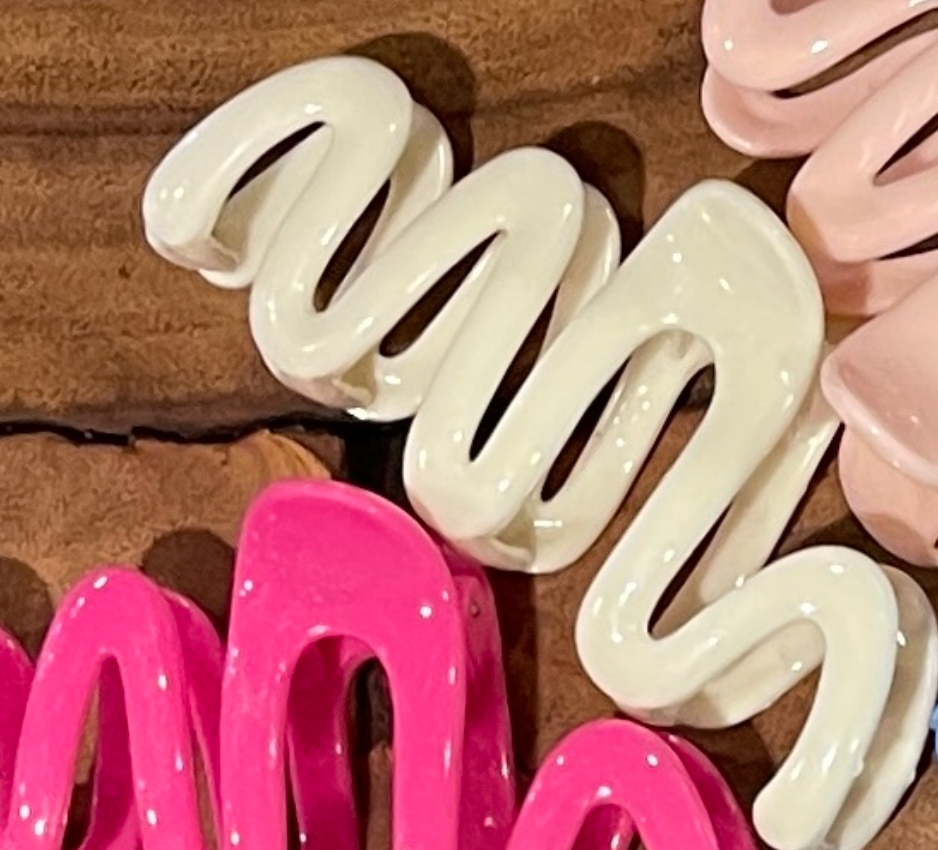 Island Wave Squiggle Claw Clip